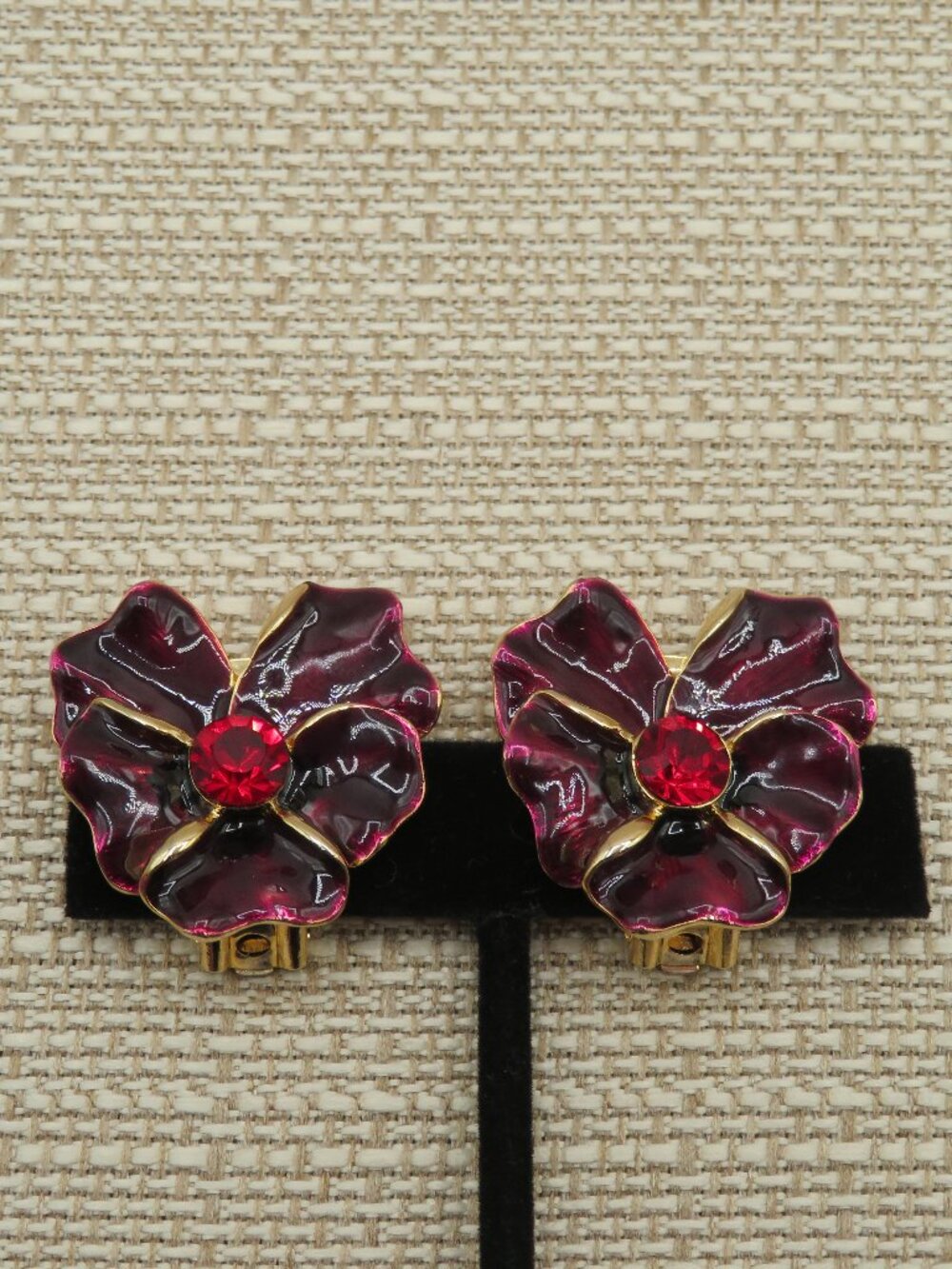Vintage KJL Kenneth Jay Lane Enamel Rhinestone Floral Clip On Earrings